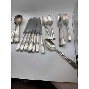 Vintage 1847 Rogers Bro Adoration Silverplate Flatware Set 46 Pieces Floral Art